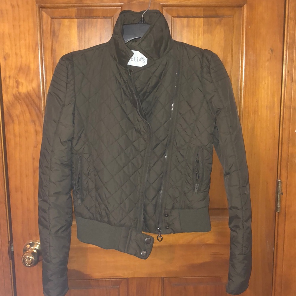 Delia’s deep brown autumn/winter coat